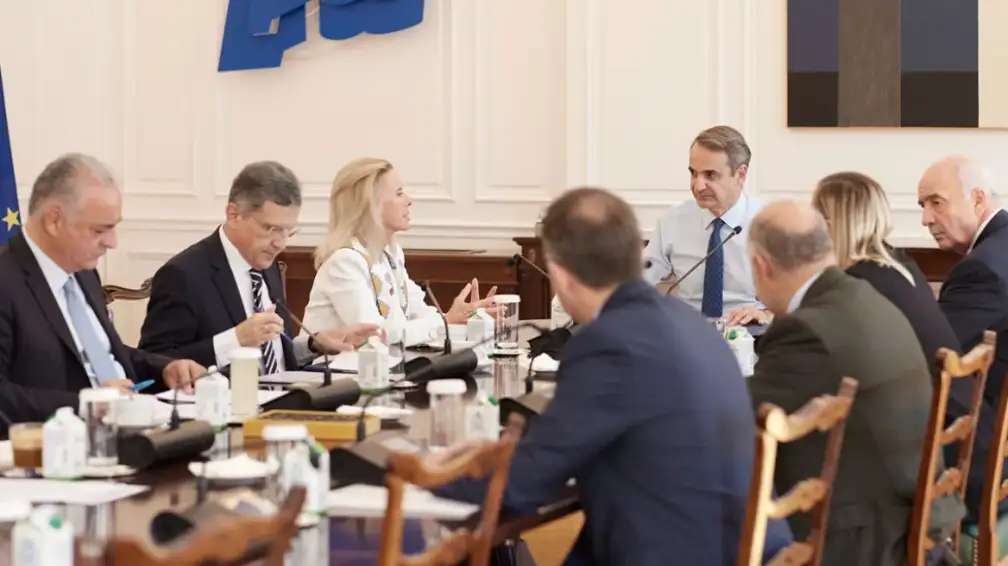 Με τους ευρωβουλευτές της ΝΔ συναντήθηκε ο πρωθυπουργός Κυριάκος Μητσοτάκης