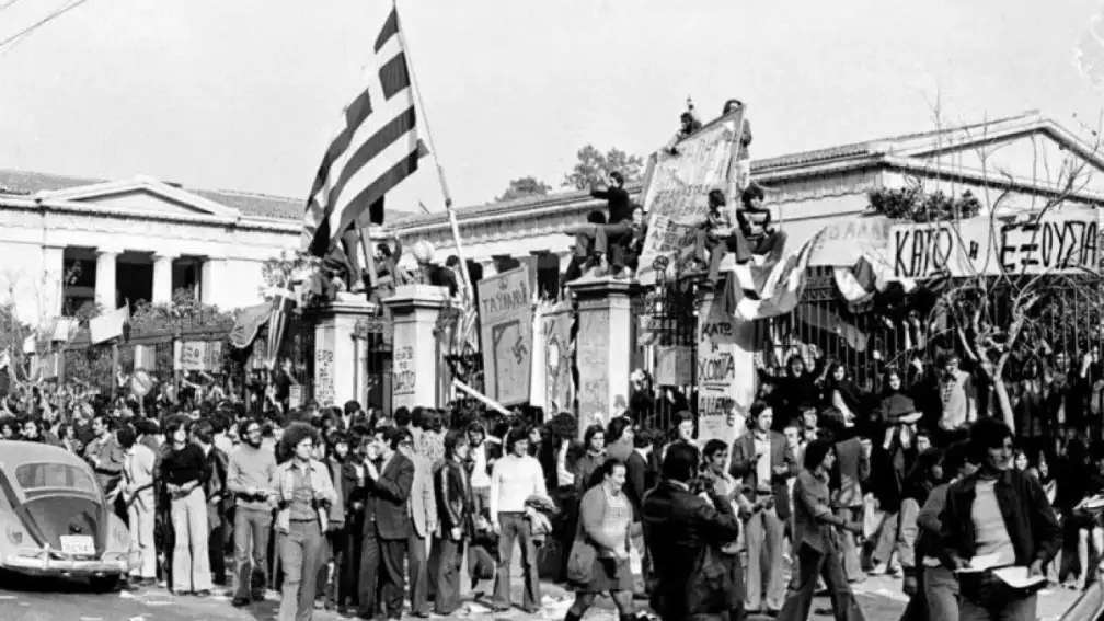 Οι εννέα μήνες μέχρι την 17η Νοέμβριου: Από την κατάληψη της Νομικής στην εξέγερση του Πολυτεχνείου