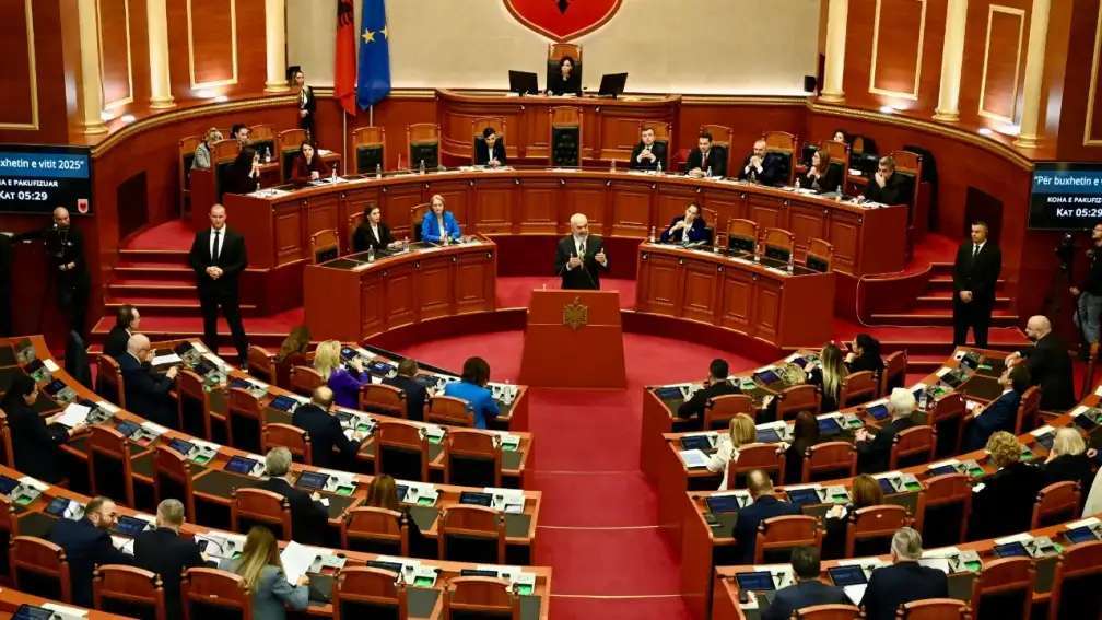 Ράμα: Χριστουγεννιάτικος μποναμάς έως 150 ευρώ για τους συνταξιούχους   