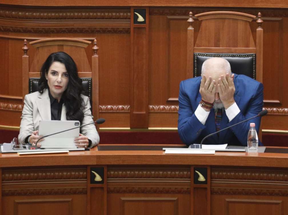 Διαφθορά στην Αλβανία: Το SPAK βάζει σε αναστολή και απαγόρευση εξόδου την αντιπρόεδρο της κυβέρνησης Balluku