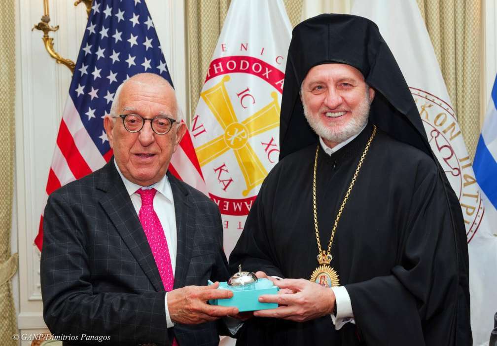 Συνάντηση Νικήτα Κακλαμάνη – Ελπιδοφόρου στη Νέα Υόρκη